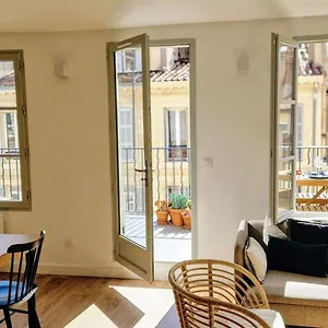 Terrasse - Hyper Centre - 2 - Parking Gratuit - Calme & Lumineux - Arrivee Autonome Apartment Marseilles