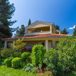 Franulovic Apartment Premantura