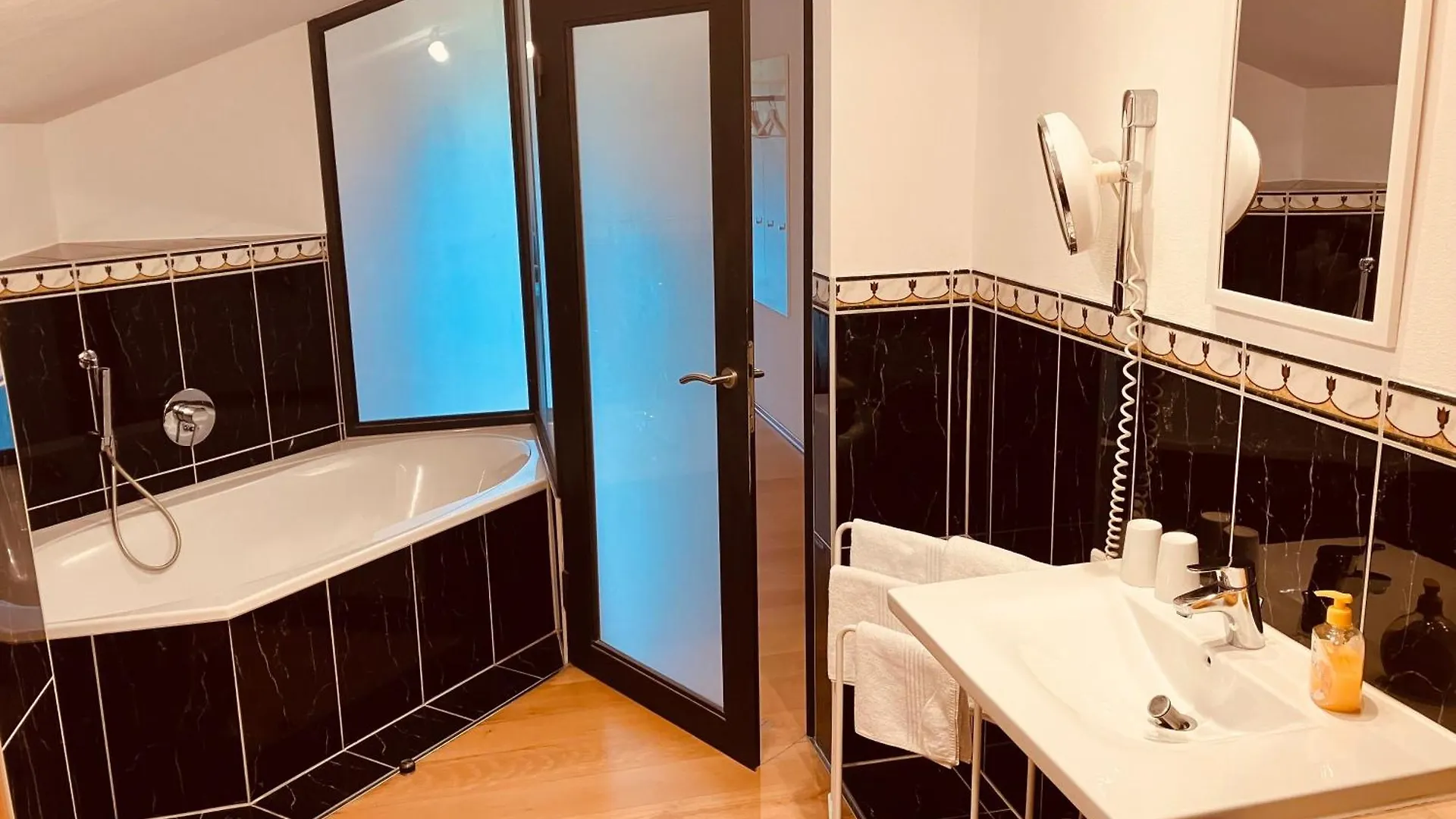 פפרונטן Ferienwohnung Schankwirtschaft Wohlfart